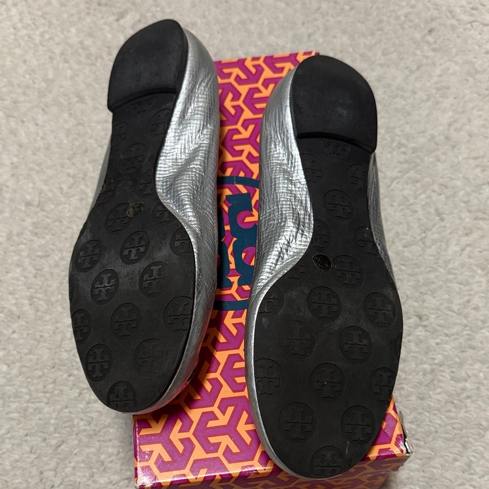 Tory Burch Metallic Silver Logo Ballet Flats - Picture 3 of 6